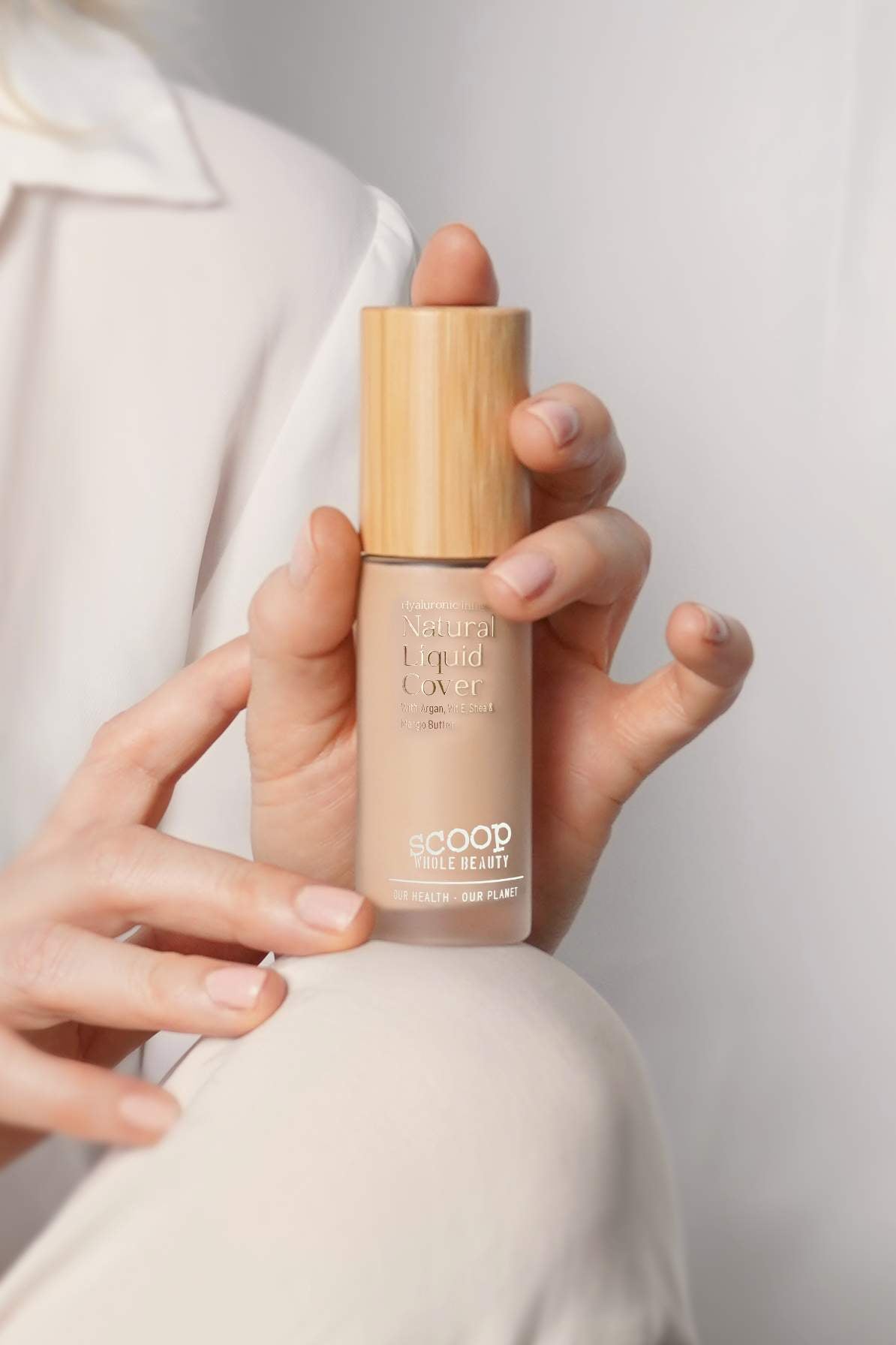 Hyaluronic-Infused Natural Liquid Cover
