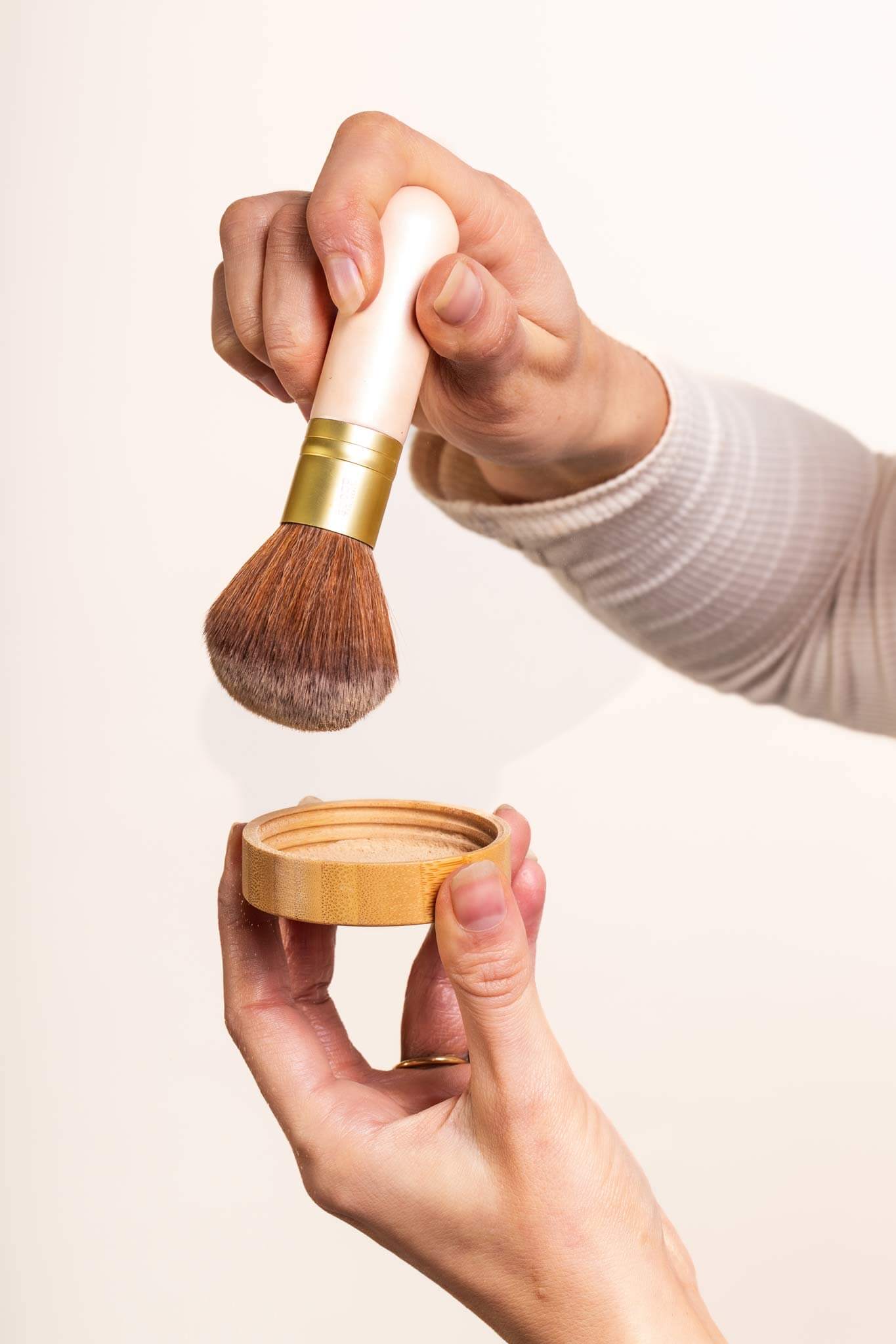 Full-Loop Pure Mineral Powder Foundation SPF24+