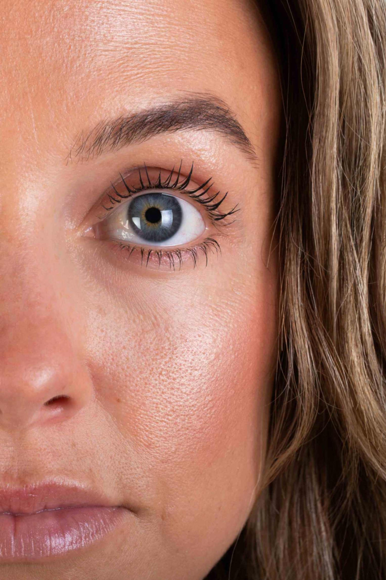 Mud Cake Mascara Compact
