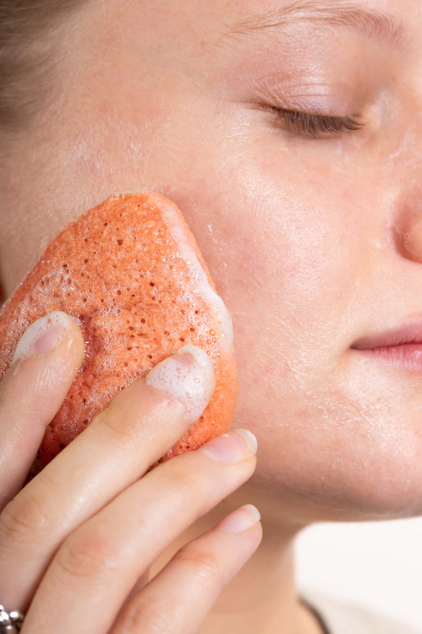 100% Pure Konjac &amp; Pink Clay Compostable Face Sponge