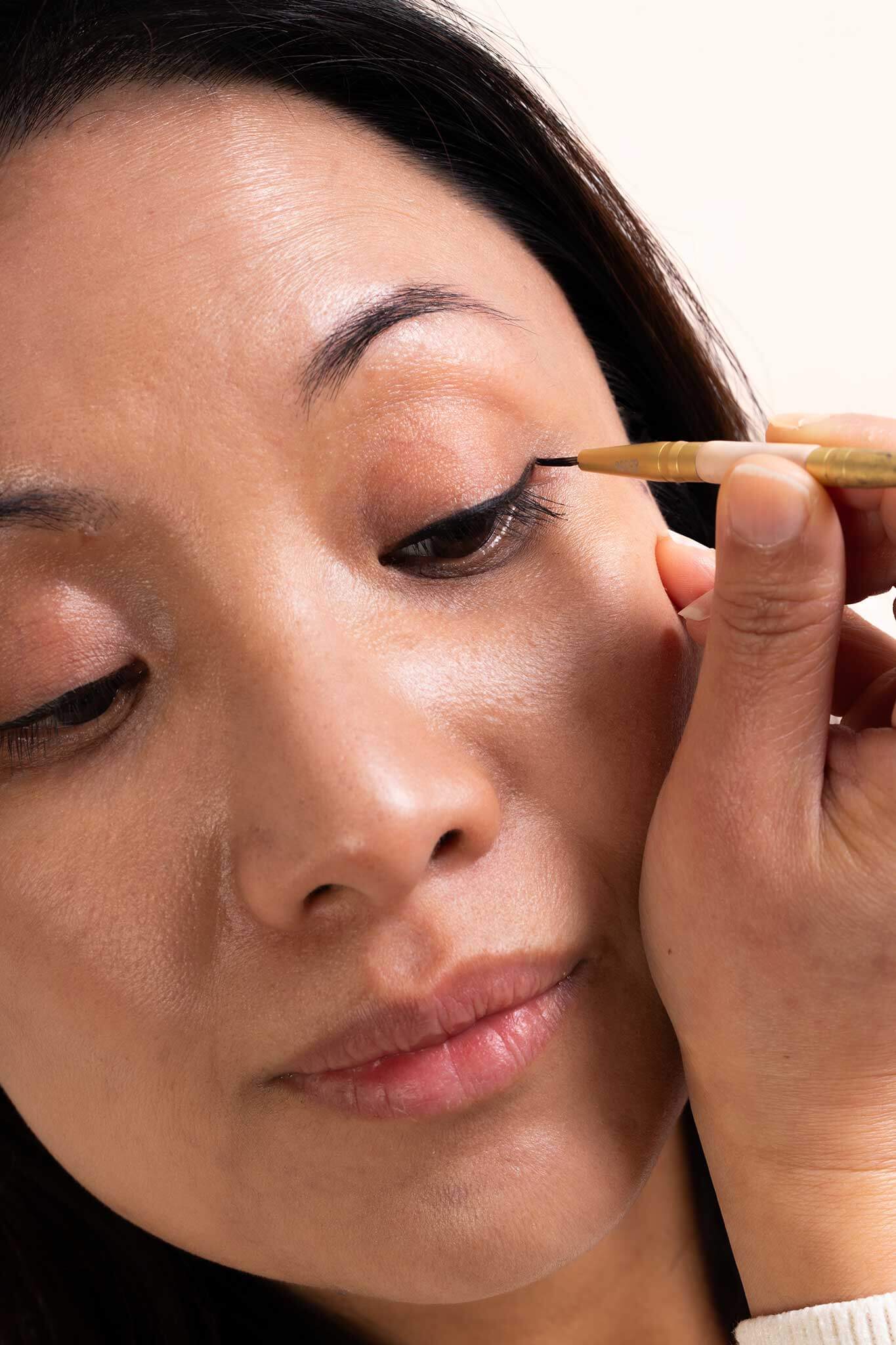 Mud Cake Mascara Compact