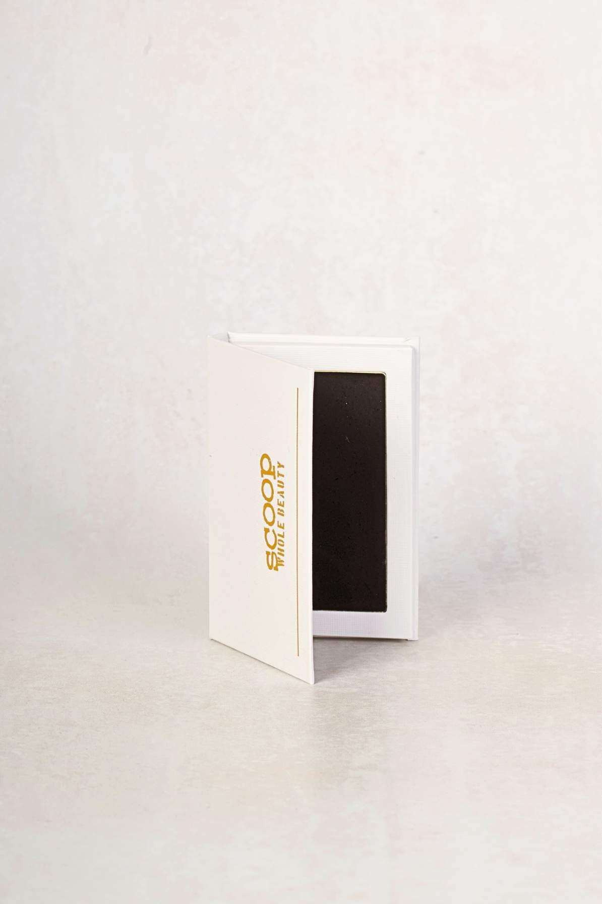 Mud Cake Mascara Compact