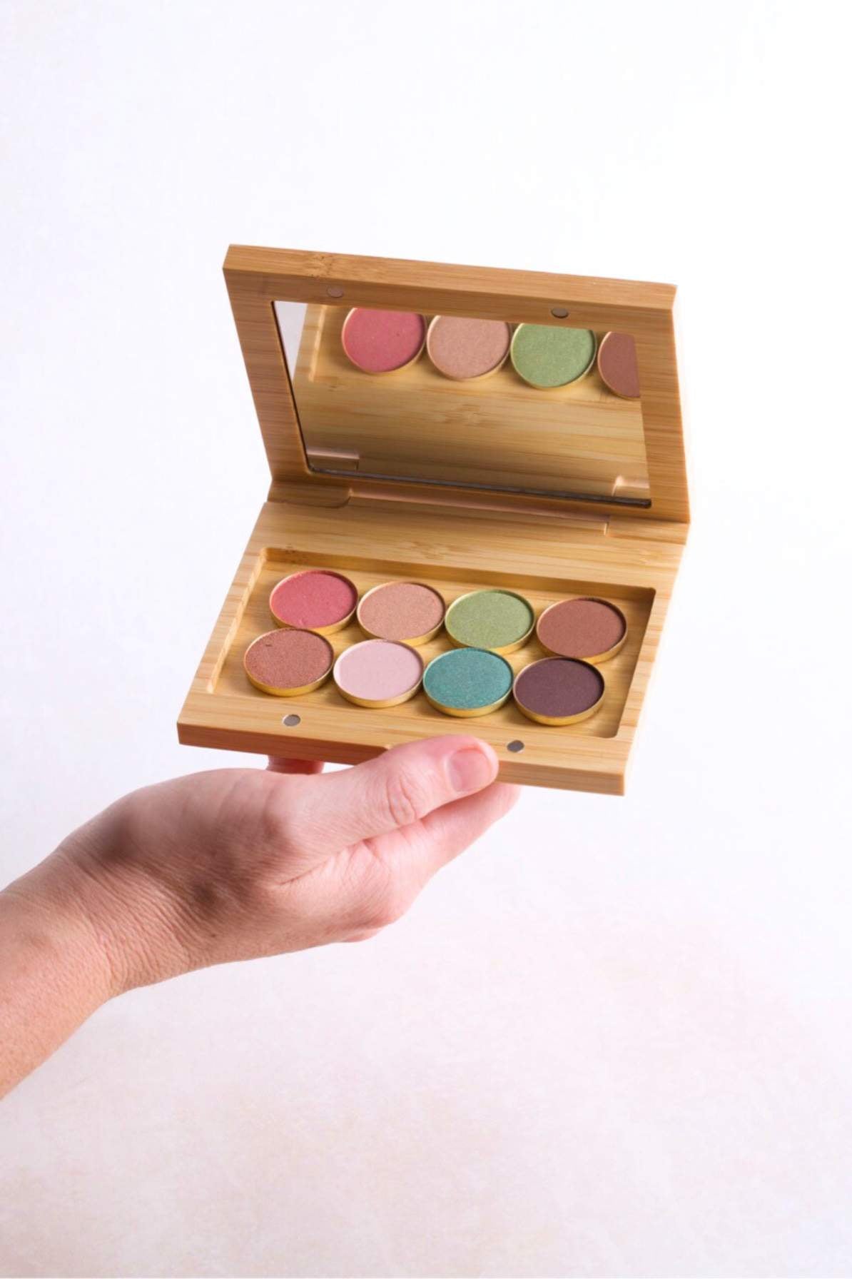 Aurora 8 Shade Refillable Eyeshadow Palette